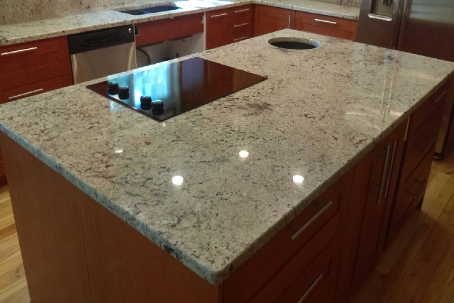 Snow flakes granite with double radius edges 779